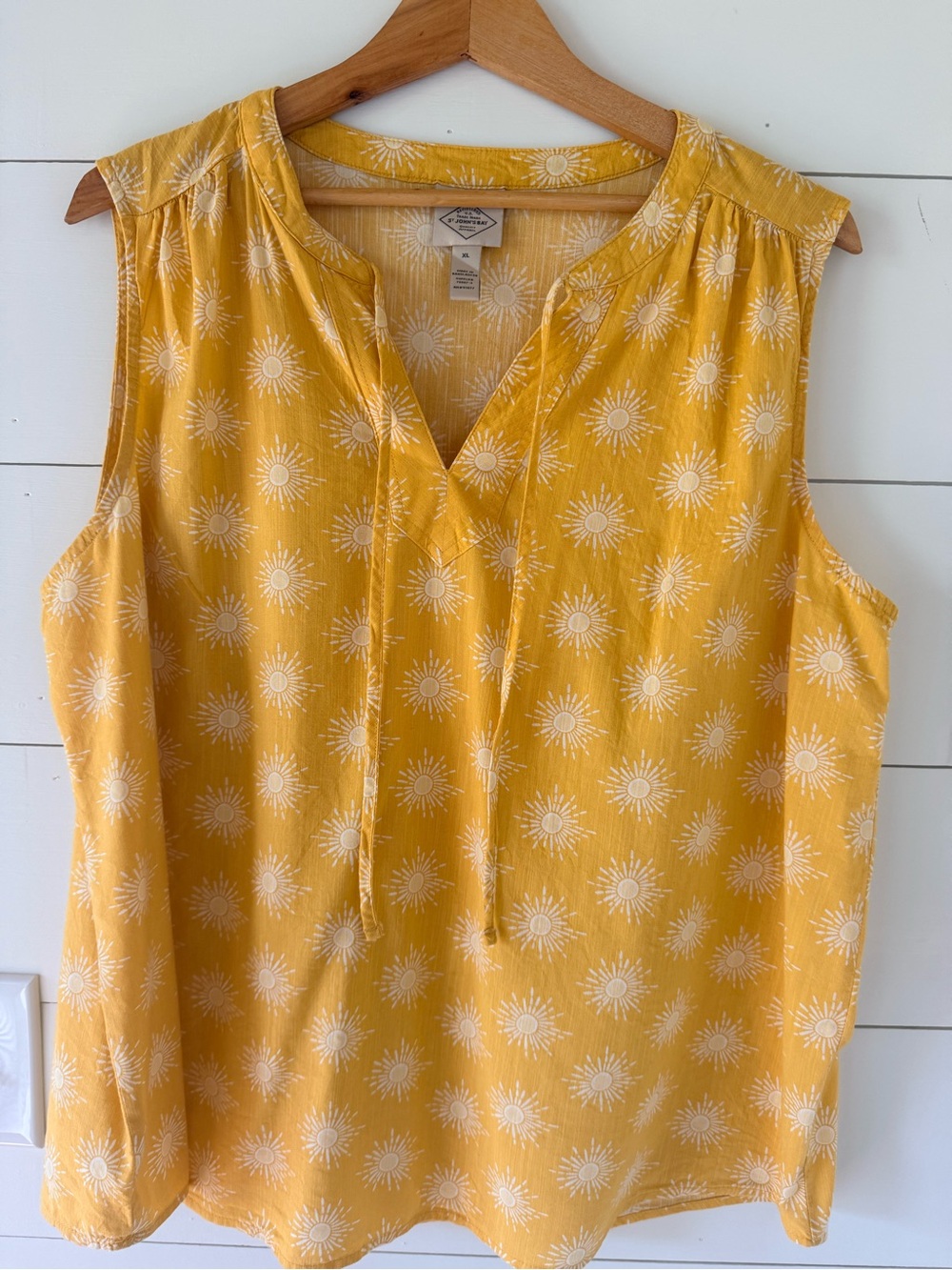 St. John's Bay Yellow Sunburst Sleeveless V-Neck Top